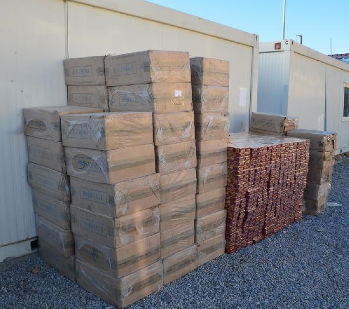 Başkale\'de 55 Bin 800 Paket Kaçak Sigara Ele Geçirildi
