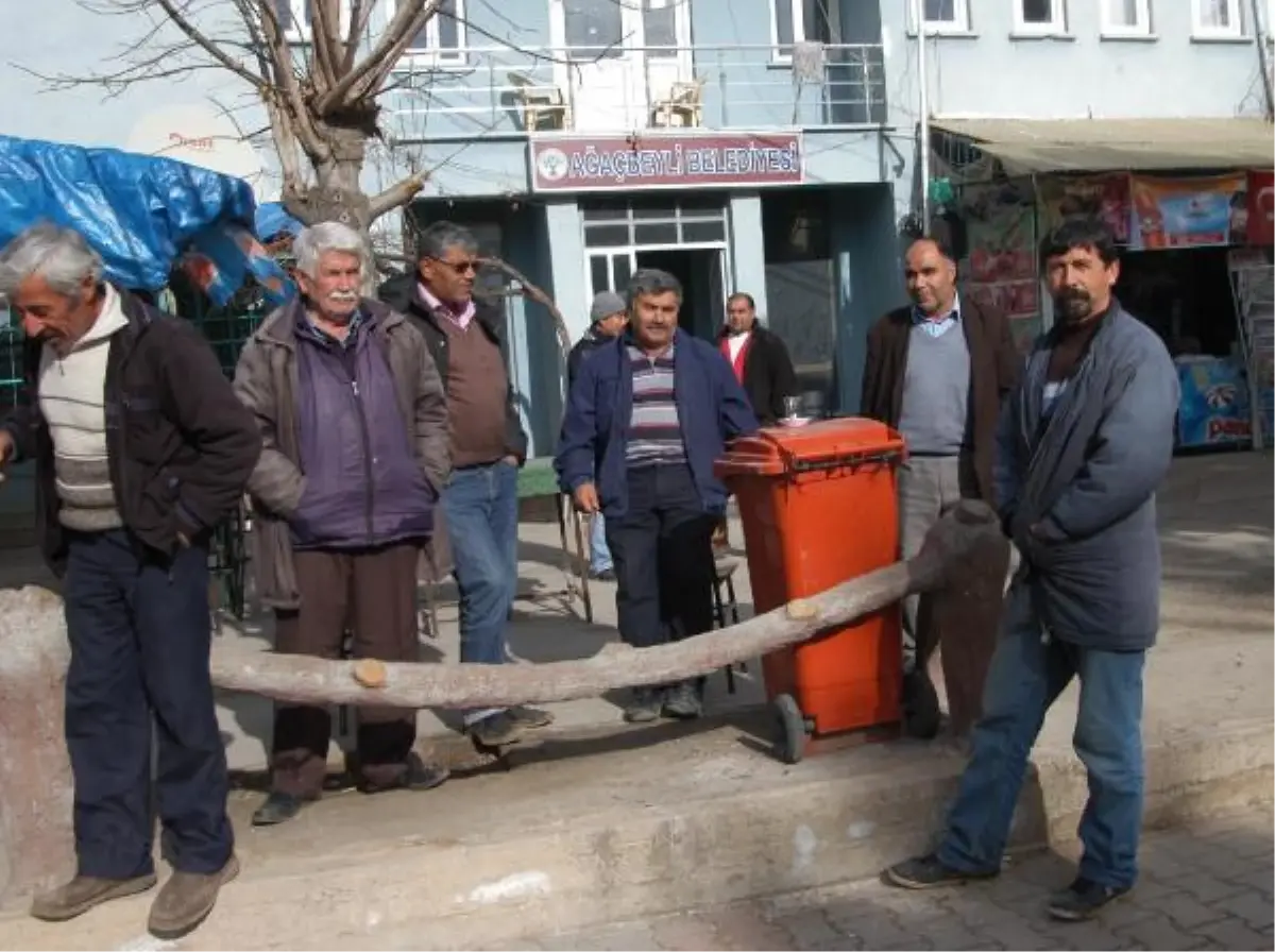 Borç Nedenıyle Elektriği Kesilince, Belde Susuz Kaldı