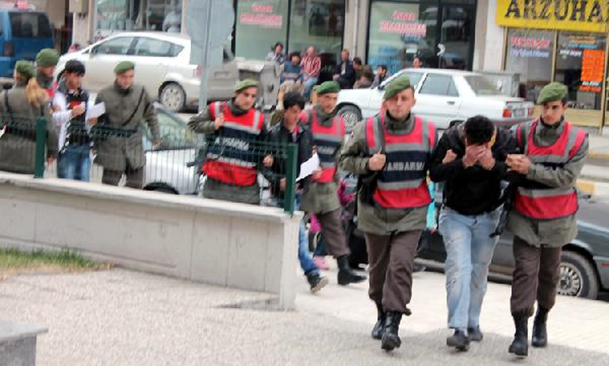 Çaldıkları Kazları Satmak İsterken Yakalandılar