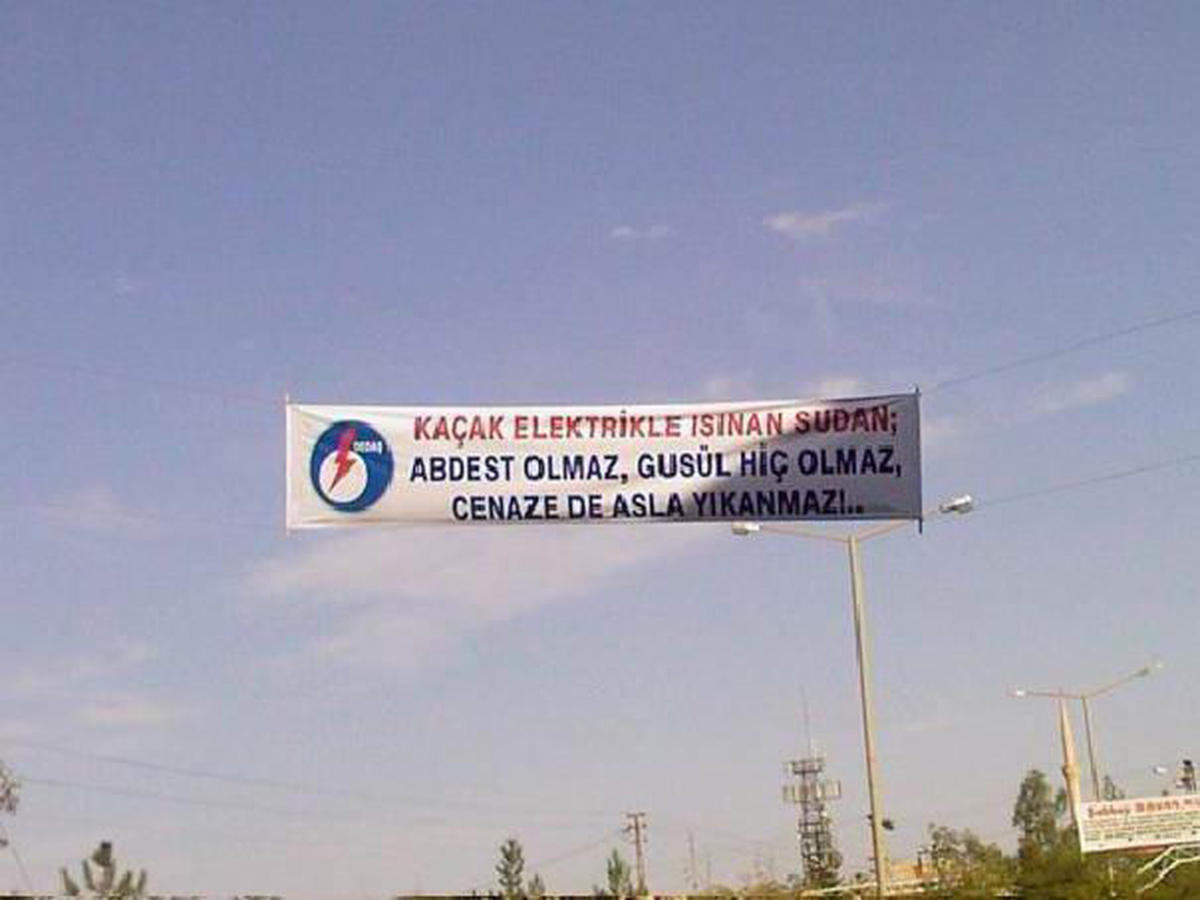 Elektrik Kurumunun Pankartı Tıklanma Rekoru Kırıyor