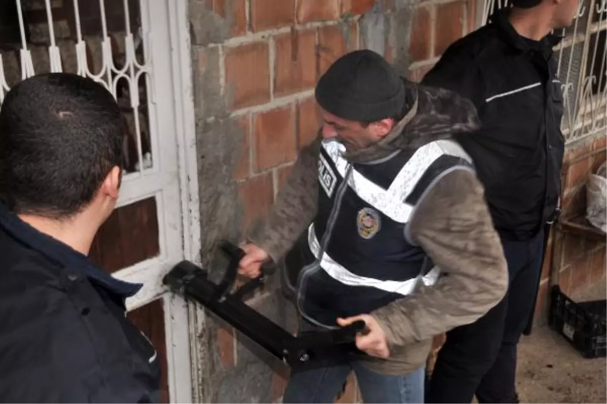 Eroin Zulası; Kundaktaki Bebek, Yılbaşı Külotu, Güvercin Kümesi