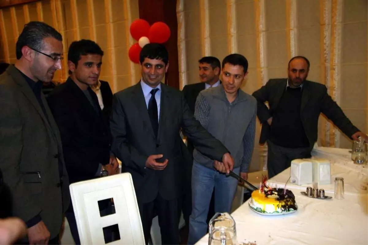 Gazeteciler, \'günlerini\' Eğlenerek Kutladı