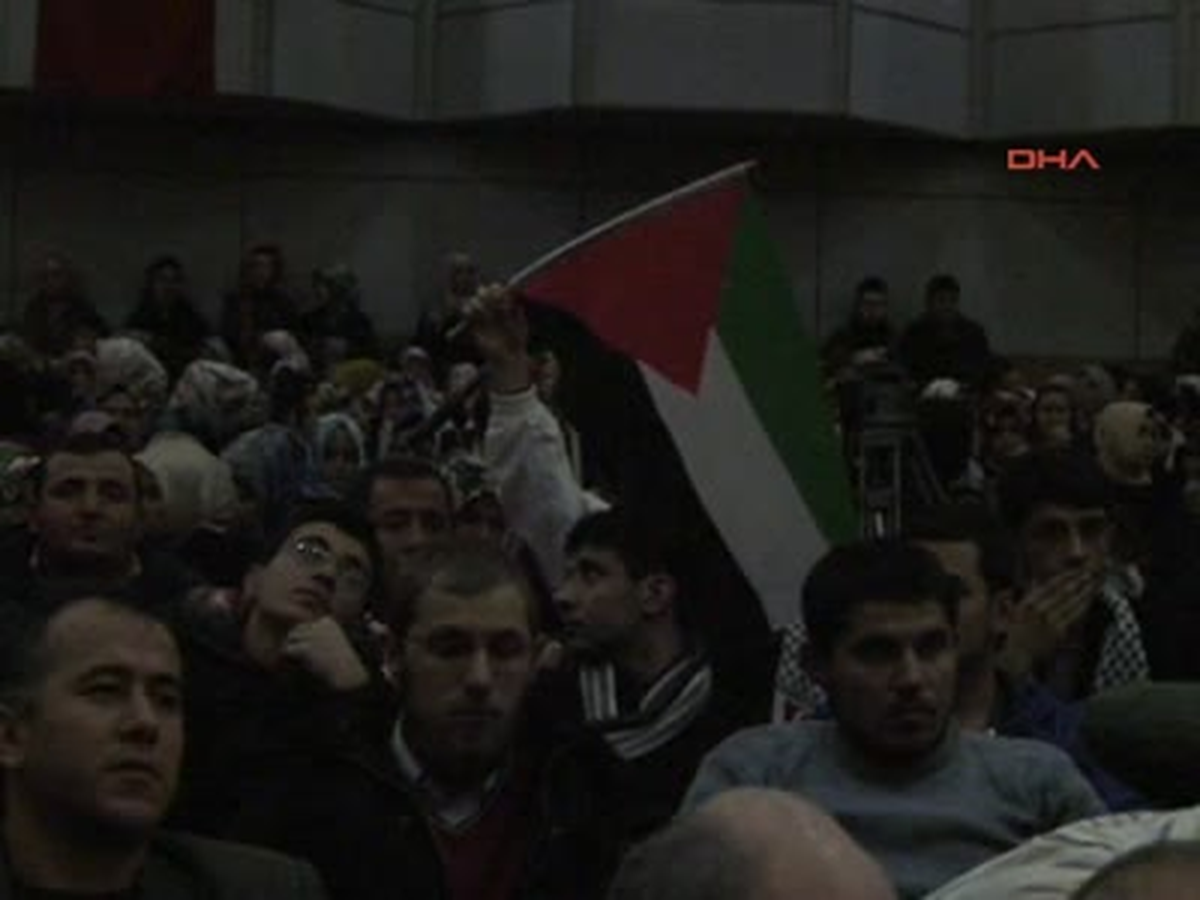 İ Aksa'da Namaz Kılana Kadar Direniş Sürecek