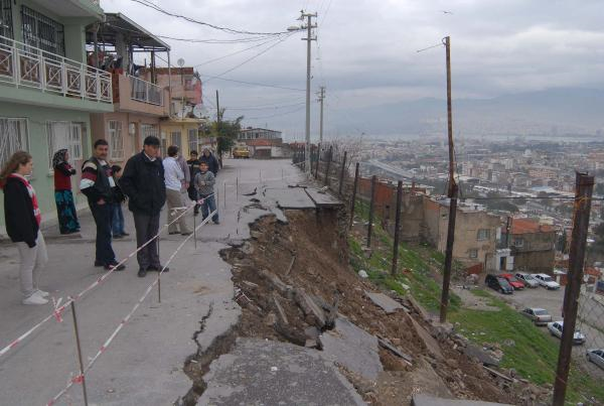 Kadifekale\'de Toprak Kayması