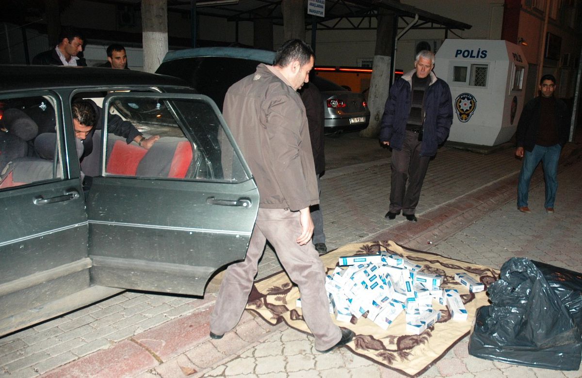 Kadirli\'de 5 Bin 500 Paket Kaçak Sigara Ele Geçirildi