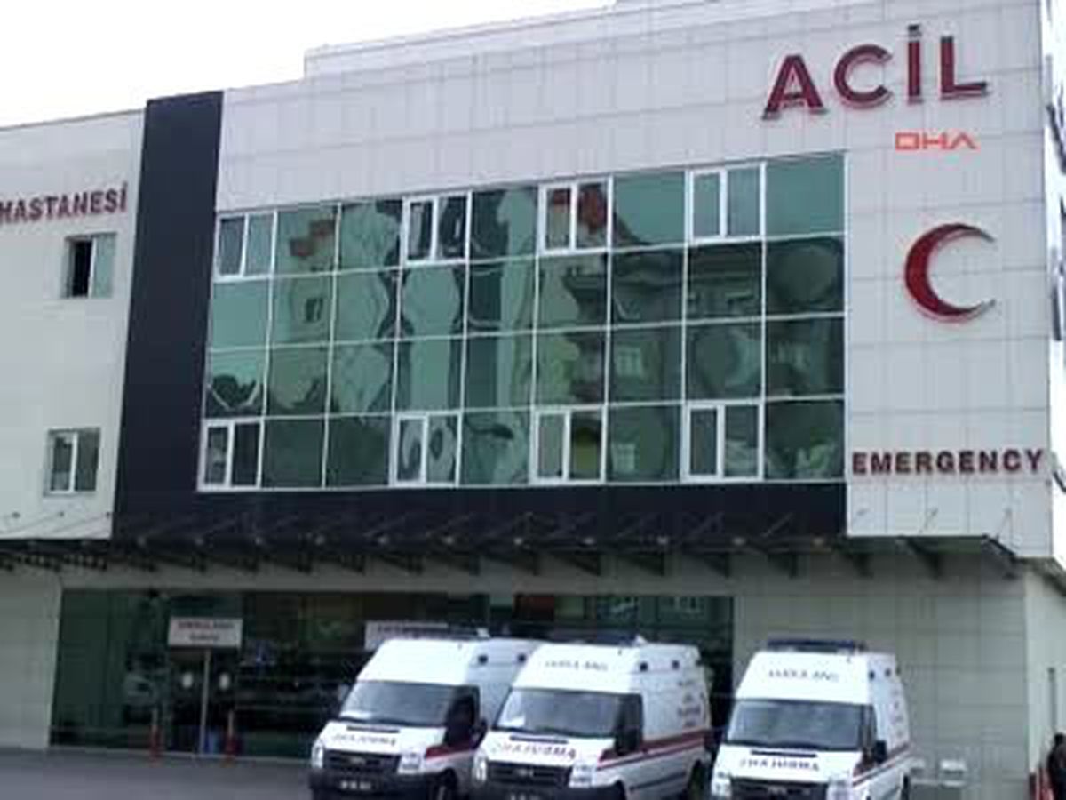 Kayseri\'de Rüzgar Çatı Uçurdu, 65 Kişi Zehirlendi
