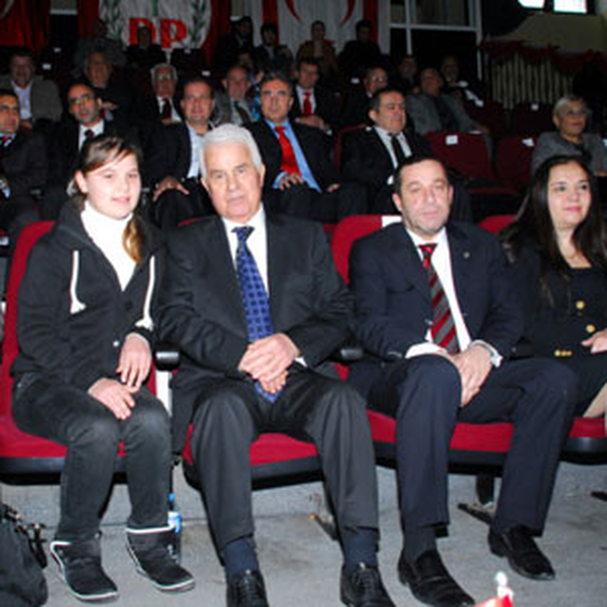 KKTC Cumhurbaşkanı Eroğlu, DP'nin 8. Olağan Kurultayında Konuştu