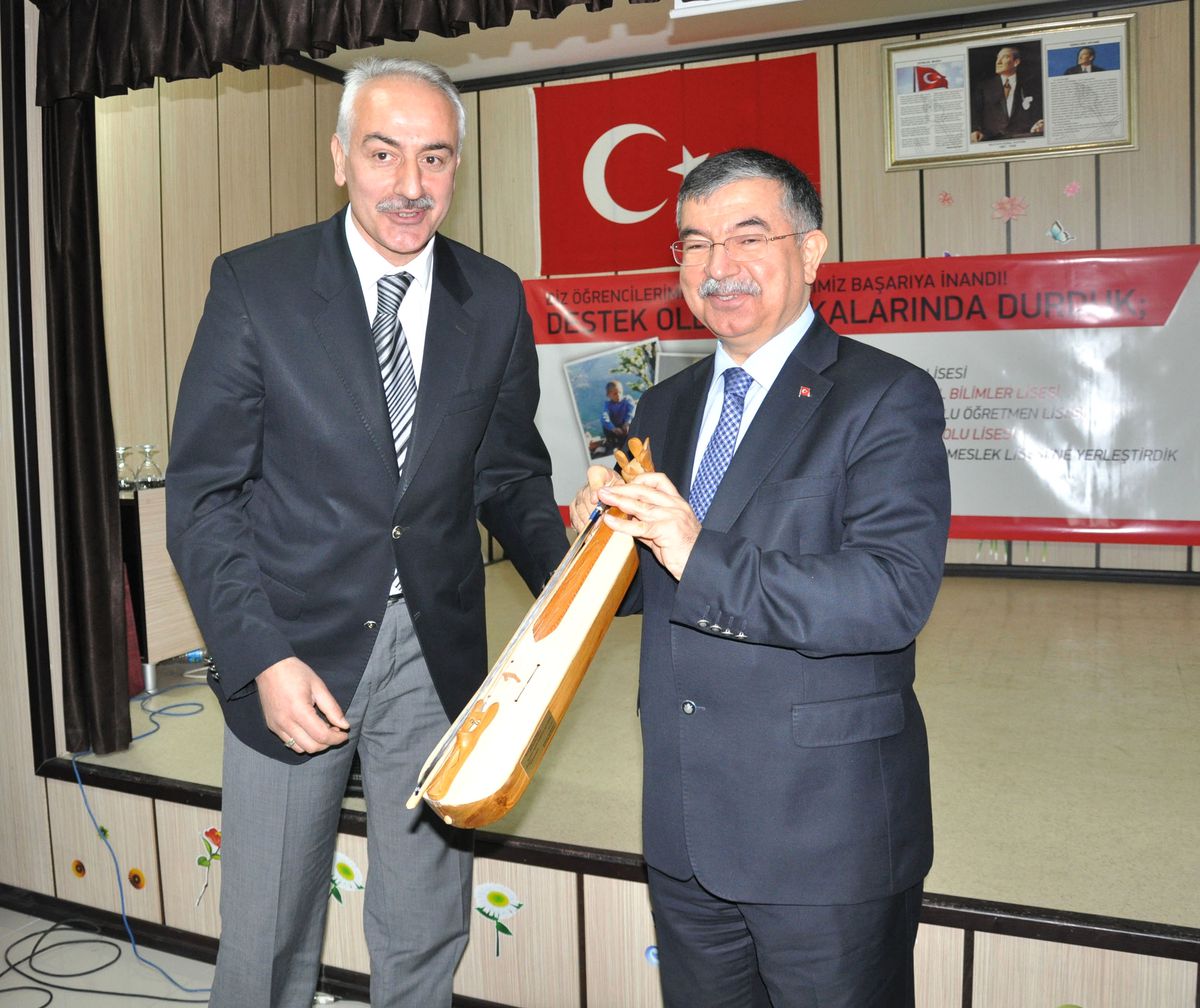 Milli Savunma Bakanı İsmet Yılmaz Trabzon'da