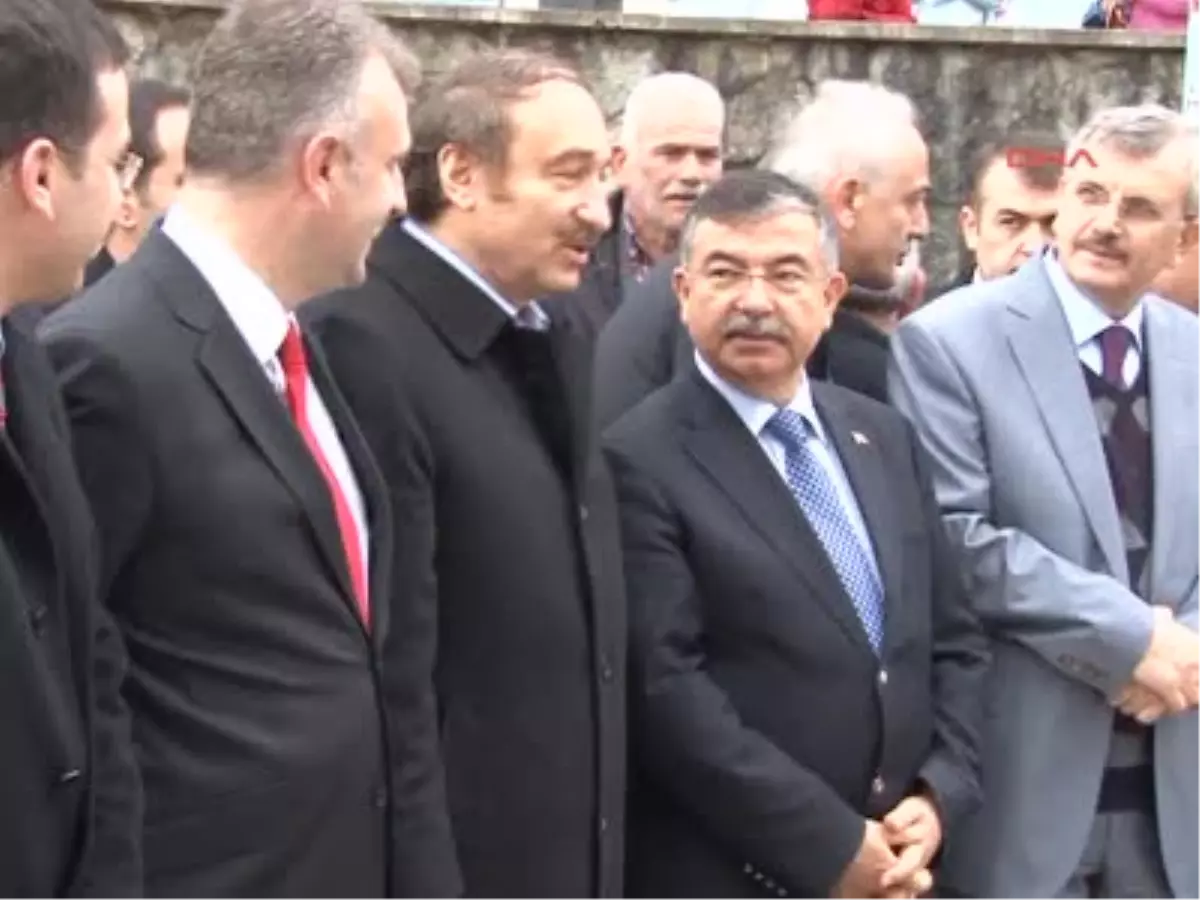 Savunma Bakanı Hediye Silahı Kabul Etmedi