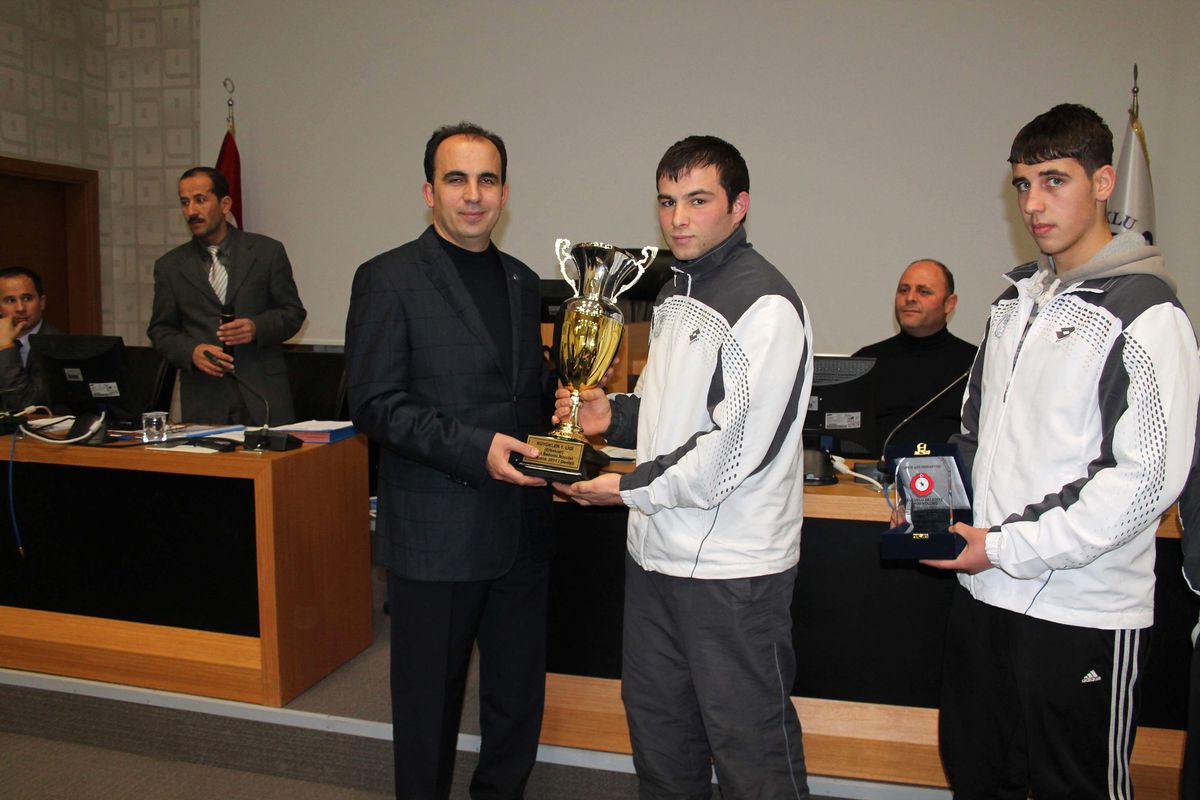 Selçuklu Belediyespor 2012\'de Aynı Kadroyla Devam Edecek