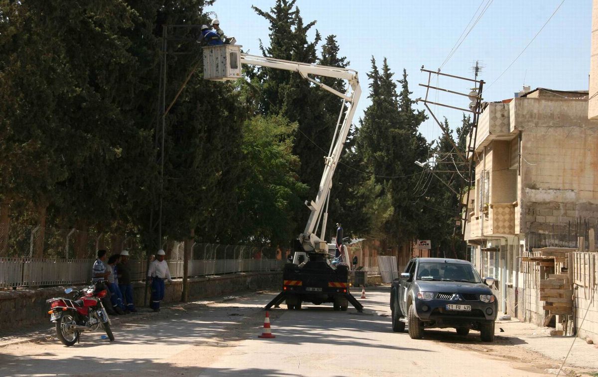 Tedaş Bakım ve Onarım Çalışmalarını Sürdürüyor