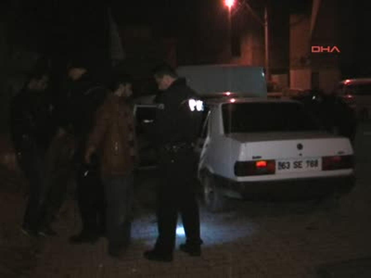Tedirgin Olan Sürücünün Üzerinde Esrar Ele Geçirildi