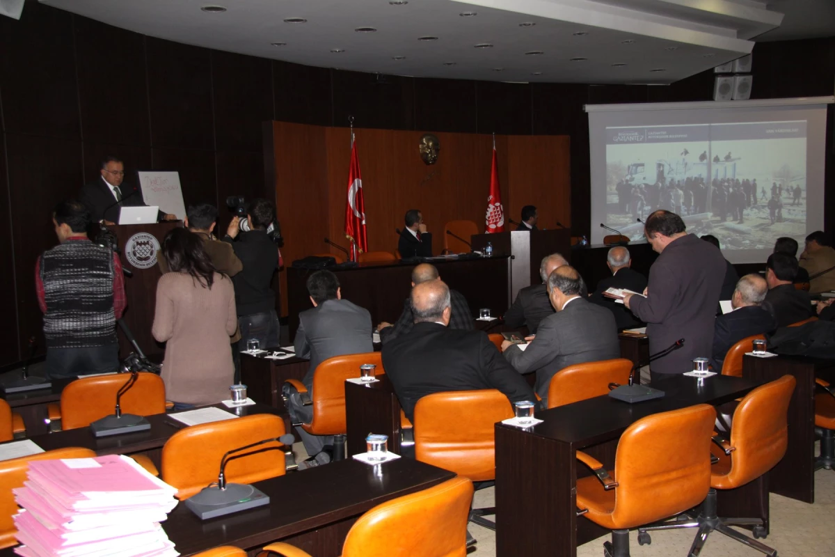 Büyükşehir Belediyesi 2012 Yilinin İlk Meclisini Yapti