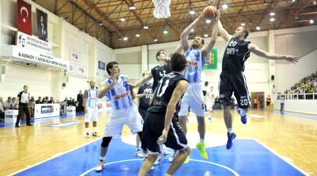 Fenerbahçe Ülker: 83 - Anadolu Efes: 90