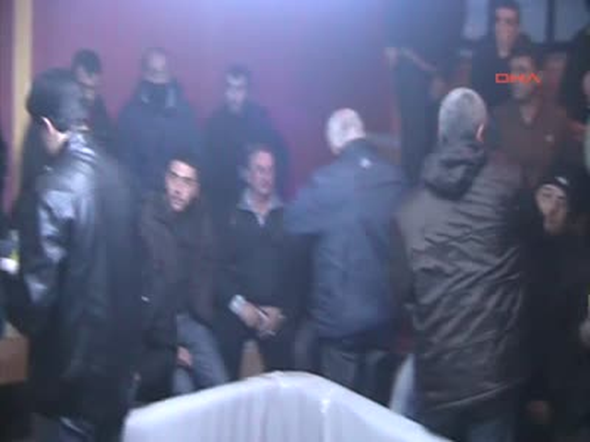 Hayvanları Koruma Derneğine Horoz Dövüşü Baskını: 46 Gözaltı