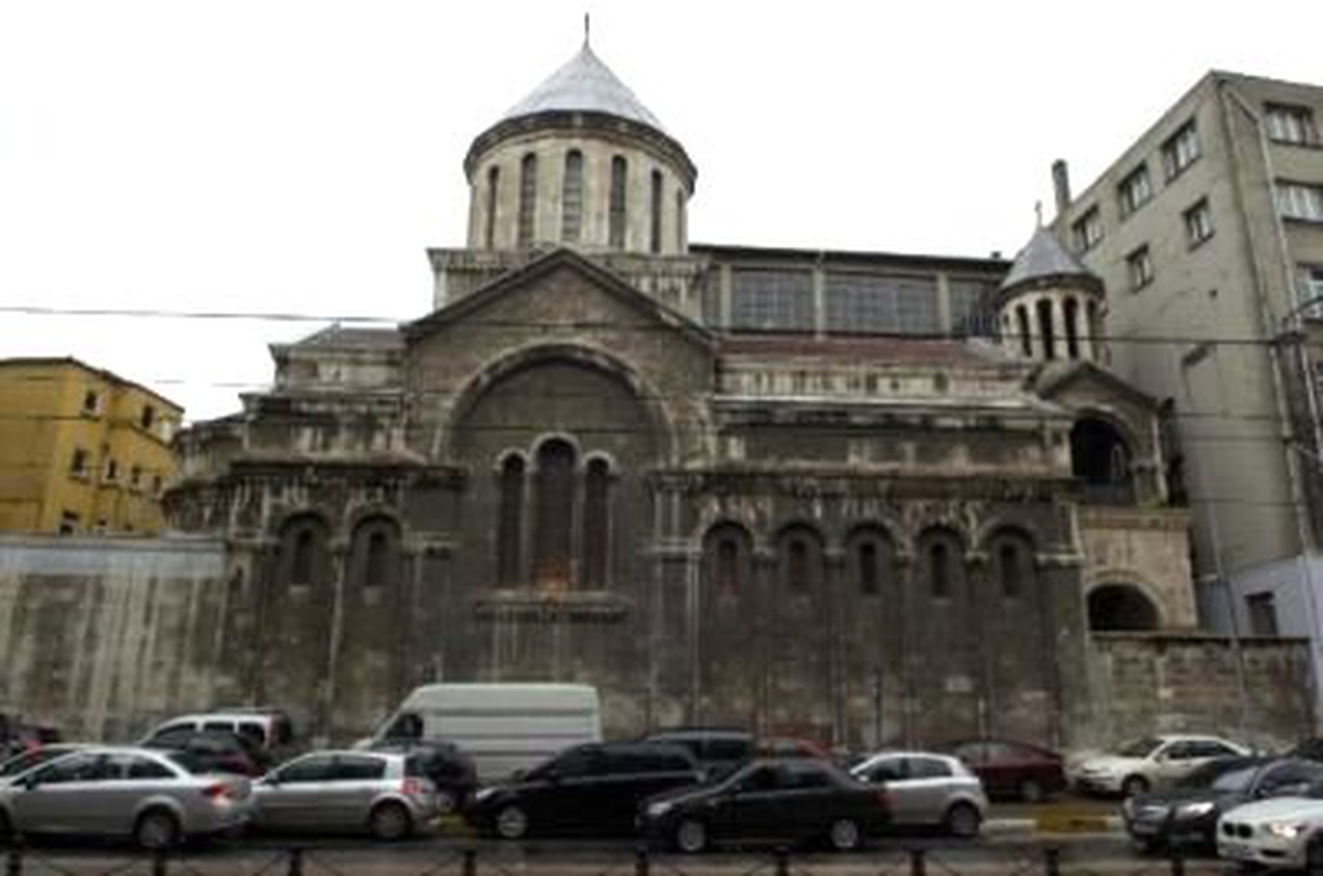 Şişli Belediyesi Tarafından Yenilenen Ermeni Kilisesi İbadete Açıldı