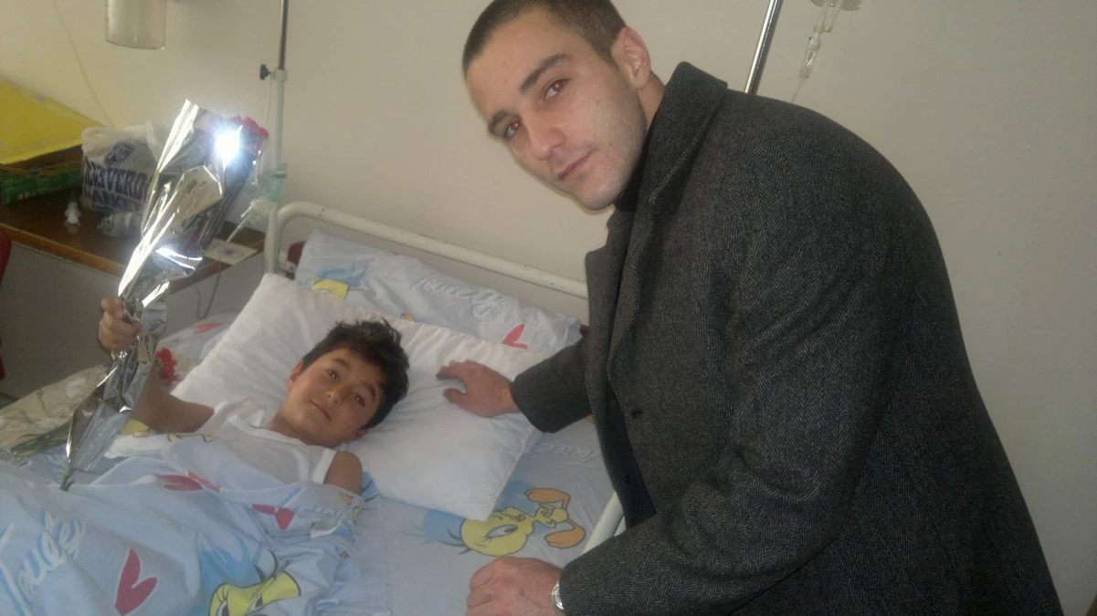 Ülkü Ocakları Yöneticilerinden Nevşehir Devlet Hastanesi\'ne Ziyaret