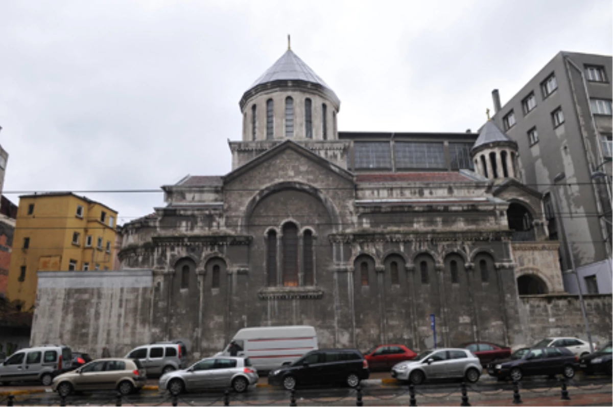 Yenilenen Ermeni Kilisesi, Hizmete Açıldı
