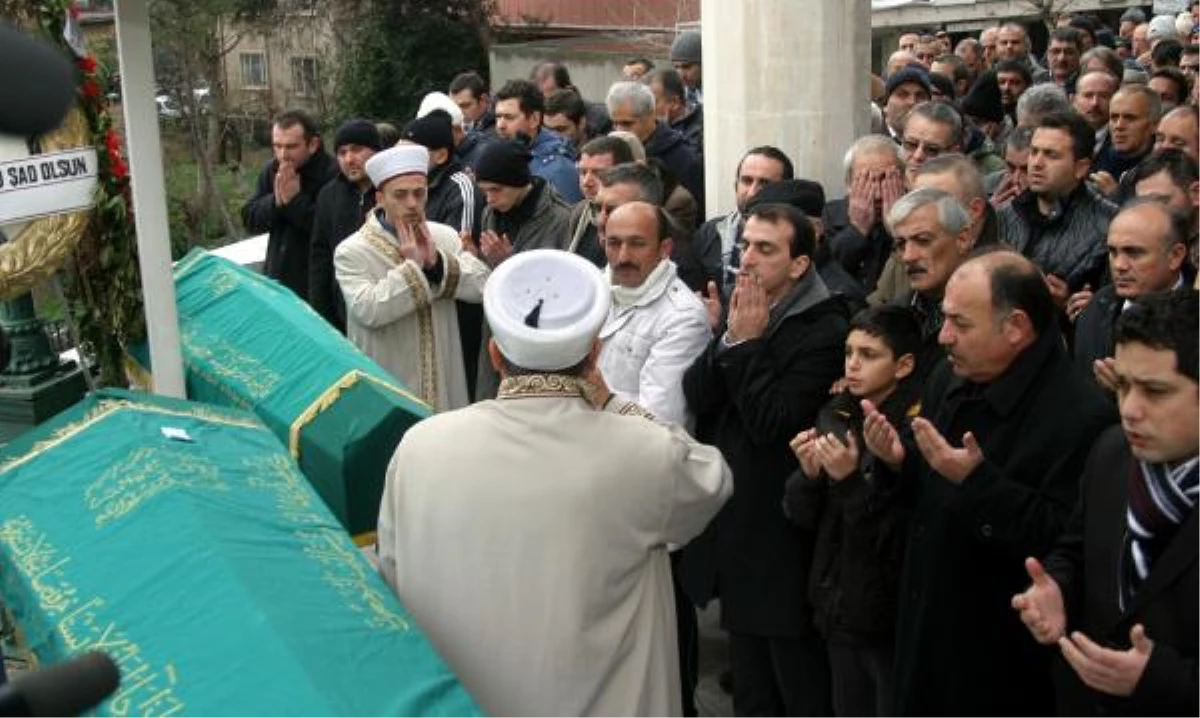 Antalya da Boğulan Müteahhit Toprağa Verildi