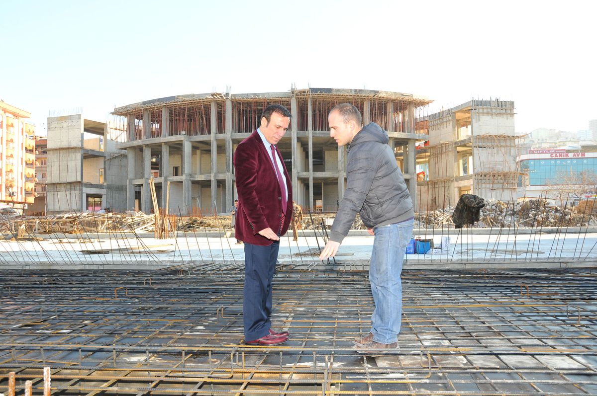 Canik Belediye Hizmet Binası İnşaatı Devam Ediyor