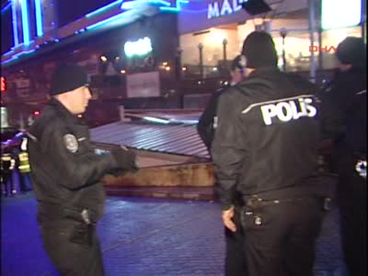 İstanbul\'da Bomba Paniği