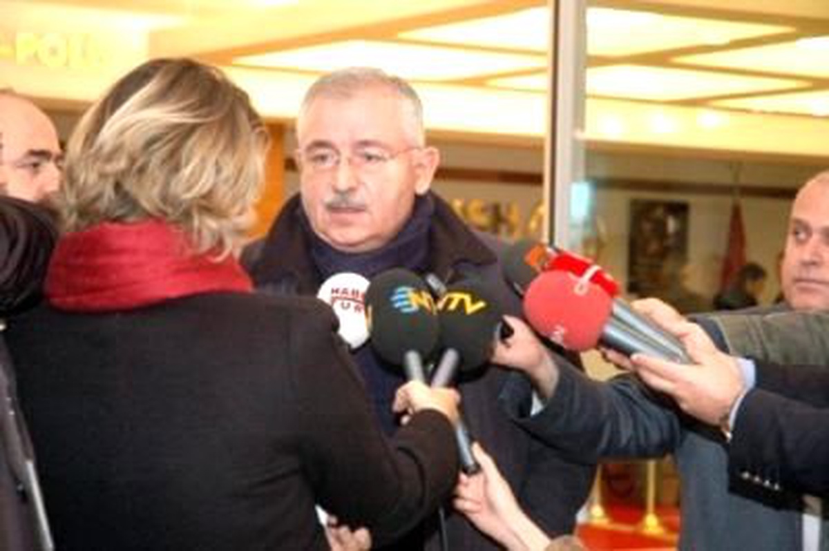 Burcuoğlu, Fransız Senatosu'nda Bir Kez Daha Uyardı