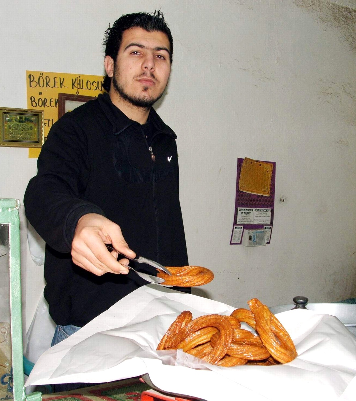 Dar Gelirli Vatandaşın Yeni Gözdesi Halka Tatlısı