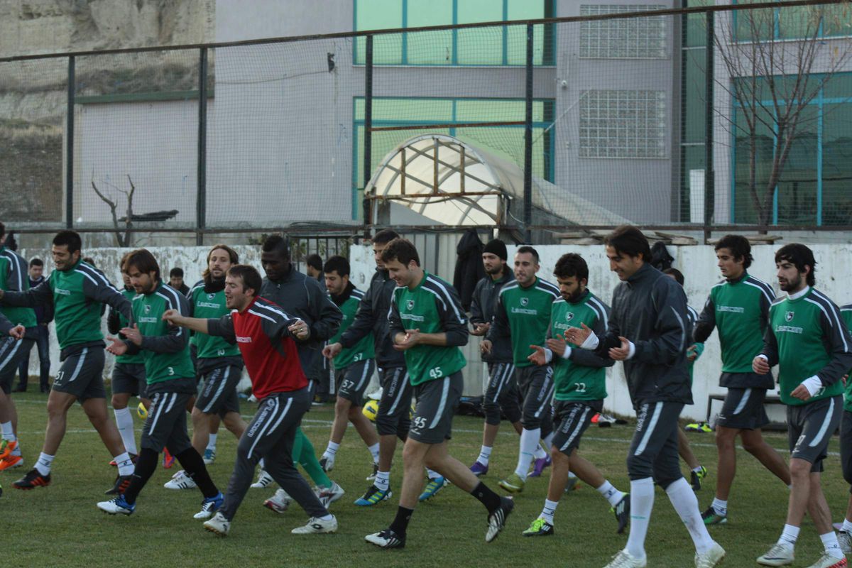 Denizlispor'da Transfer Çalışmaları Sürüyor