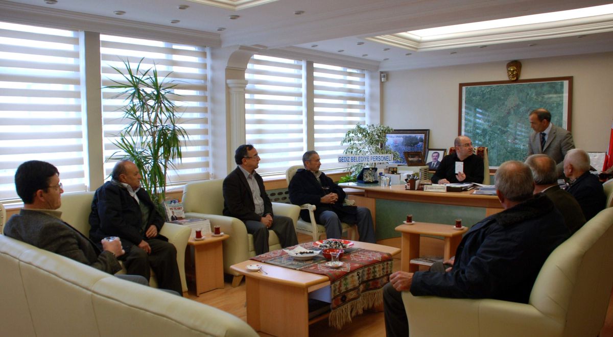 Gediz Belediye Başkanı Saraoğlu, Kükab Payları Hakkında Mahalle Muhtarlarını Bilgilendirdi