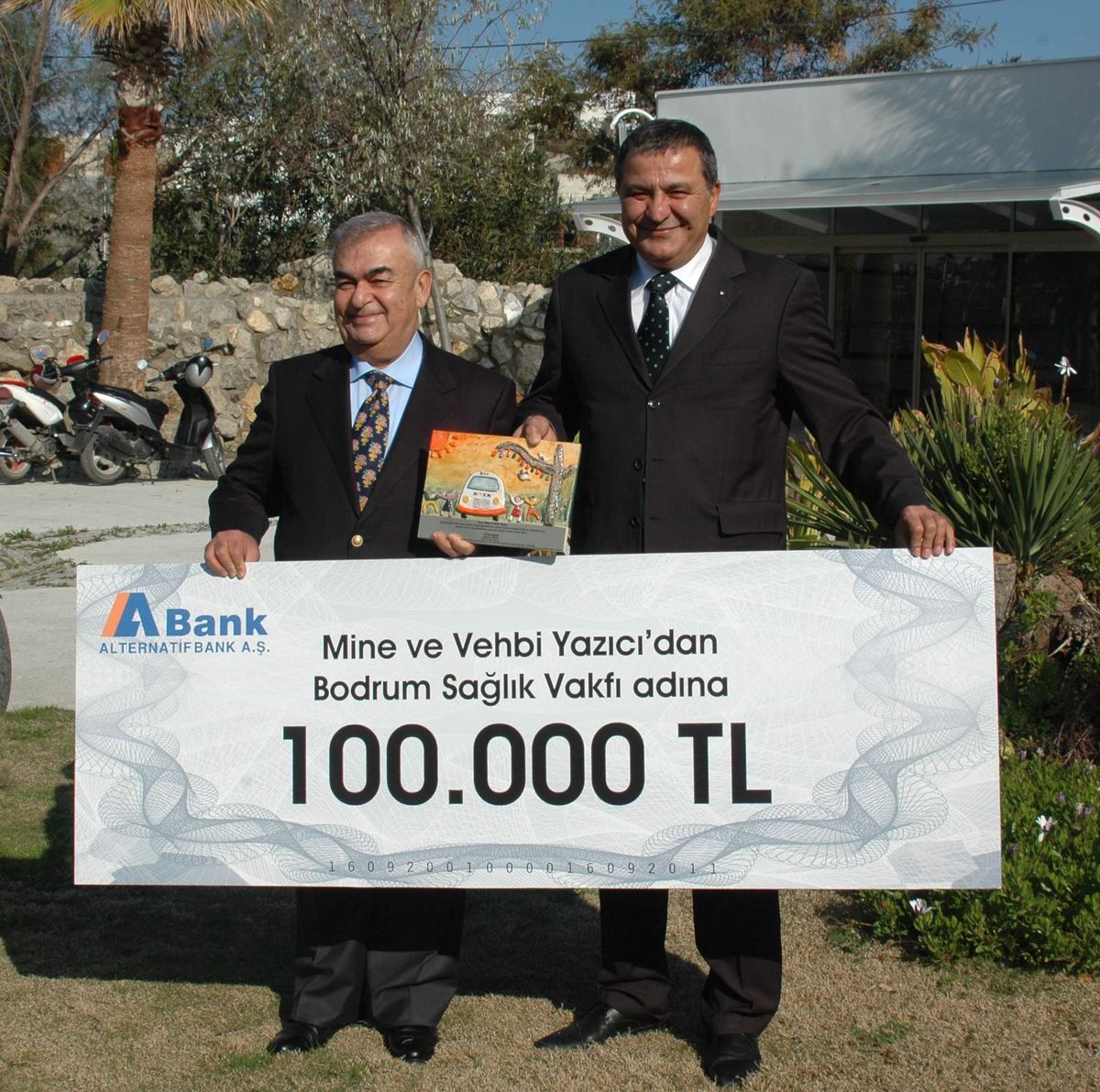 İş Adamından Engellilere 100 Bin Lira Bağış