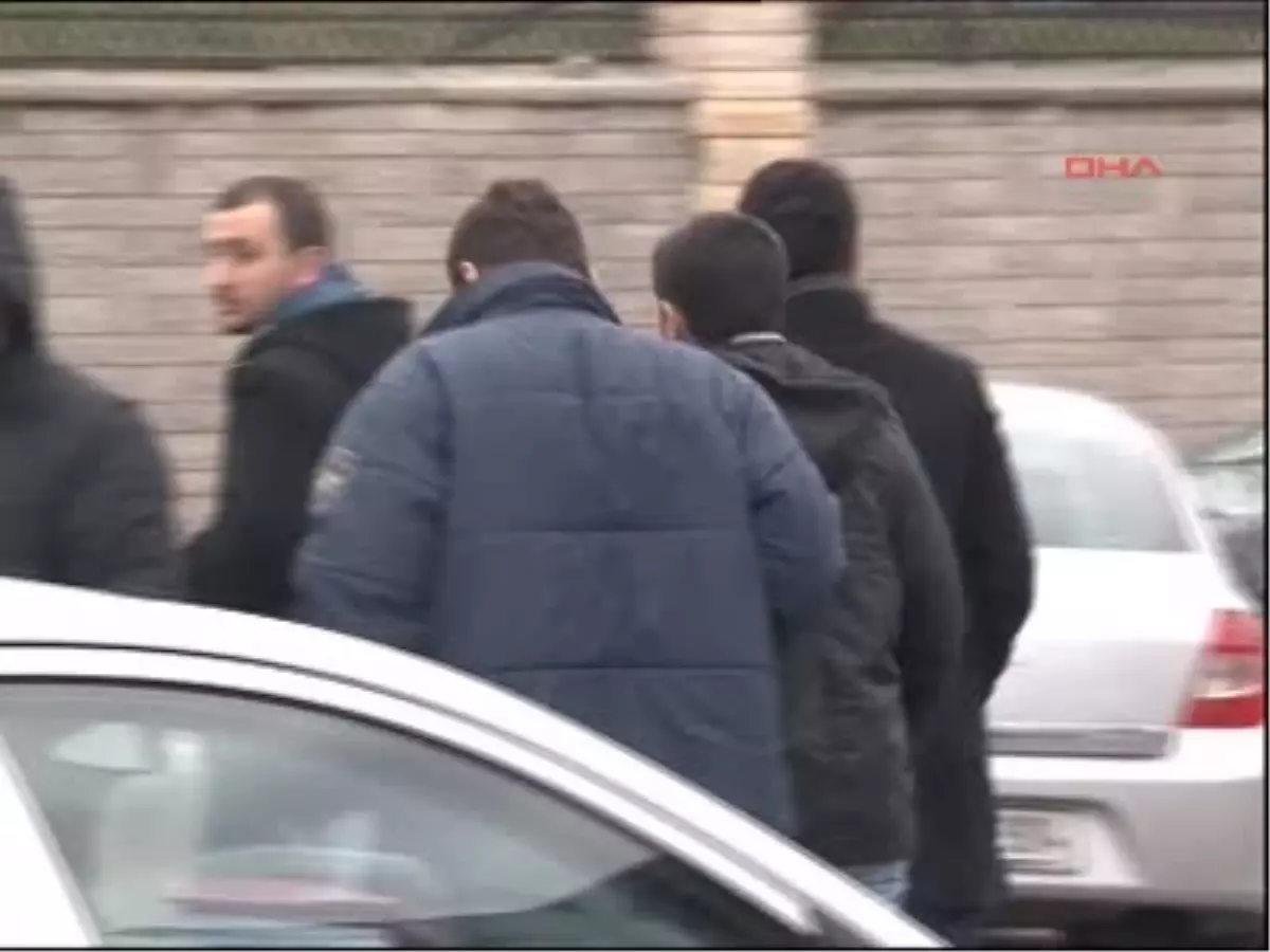 İstanbul\'daki Terör Operasyonunda 11 Tutuklama