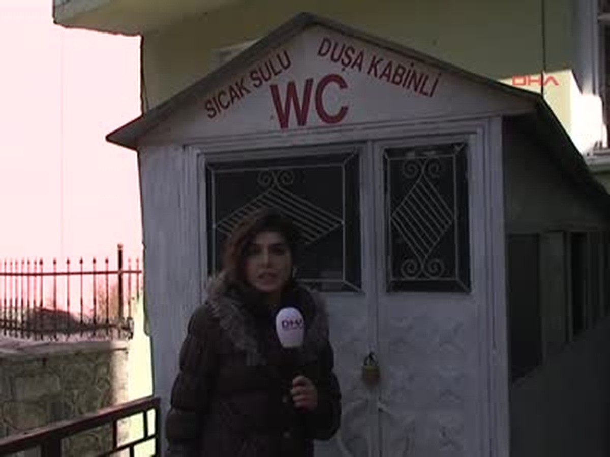 Önce Parayı Çaldı, Sonra Duş Aldı