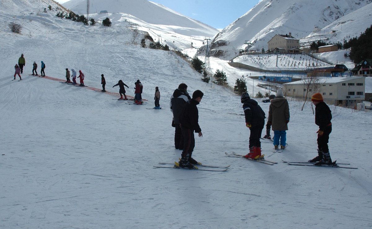 (Özel Haber) Erzurum\'da Alfabetik Kayak