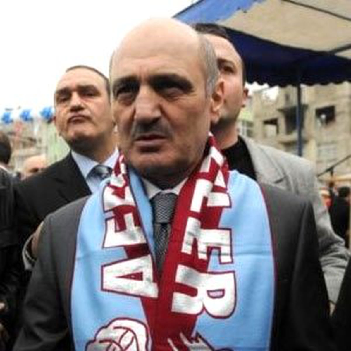 Trabzonspor Taraftarlarından Bakan Erdoğan Bayraktar\'a Destek