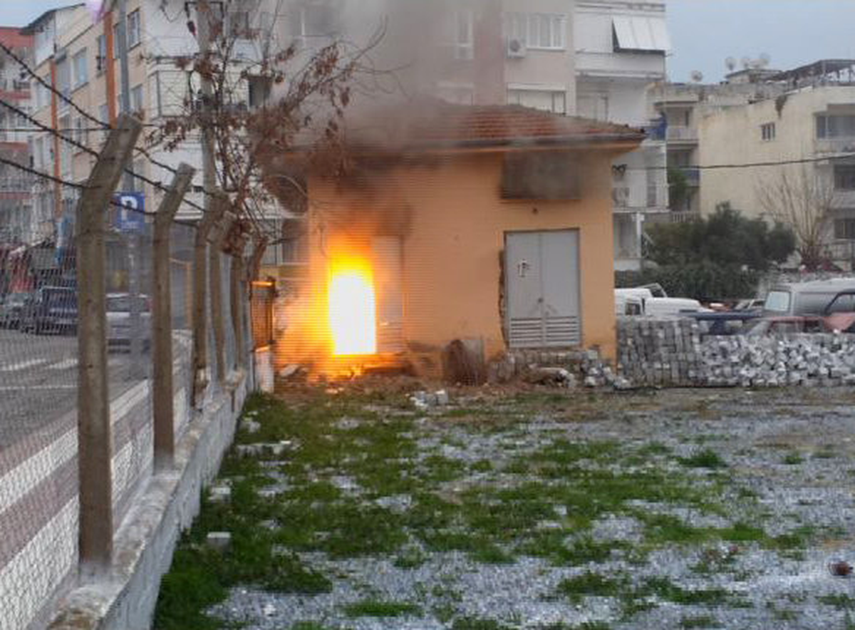 Trafo Bomba Gibi Patladı