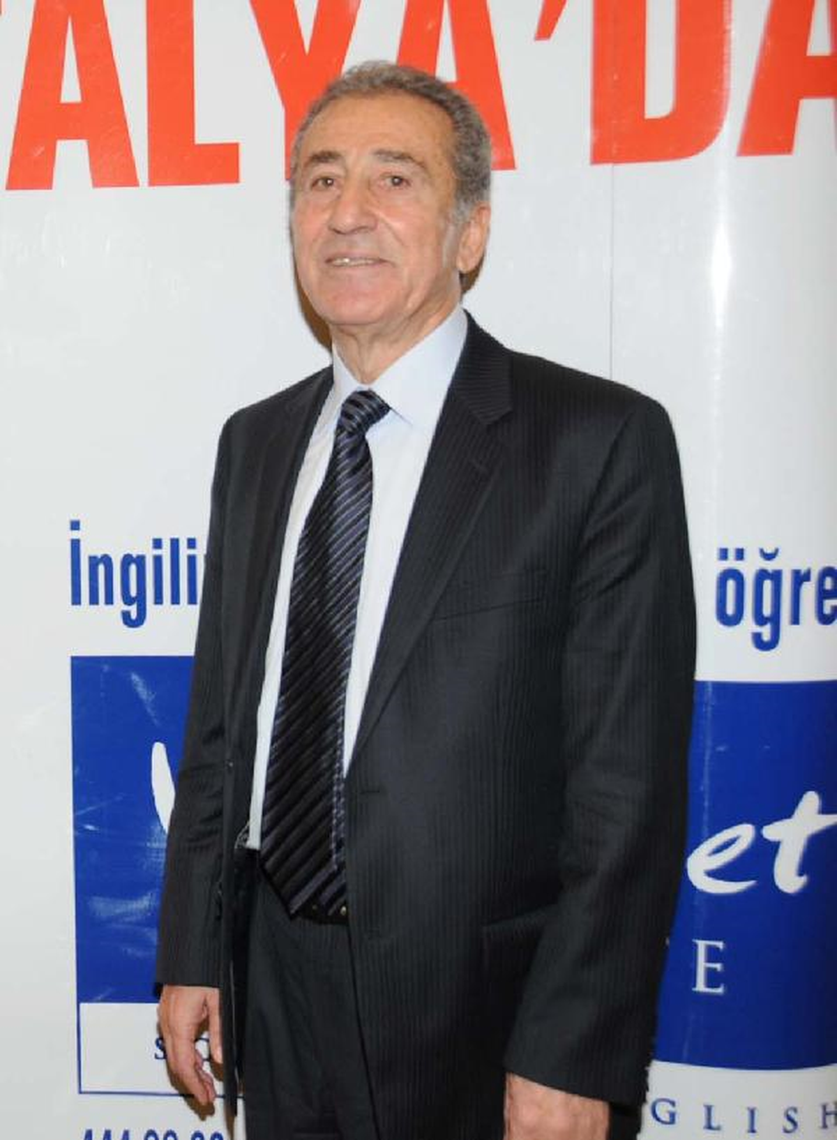 "Türkiye\'de Devlet İngilizce Öğretemiyor"