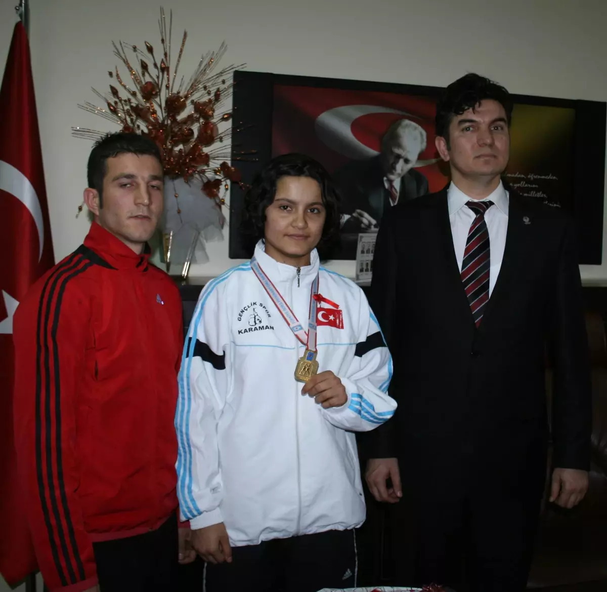 Türkiye Şampiyonu Boksör Altınla Ödüllendirildi