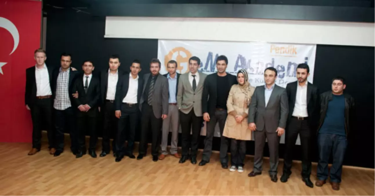 Uğur Işılak Gençlerle Buluştu