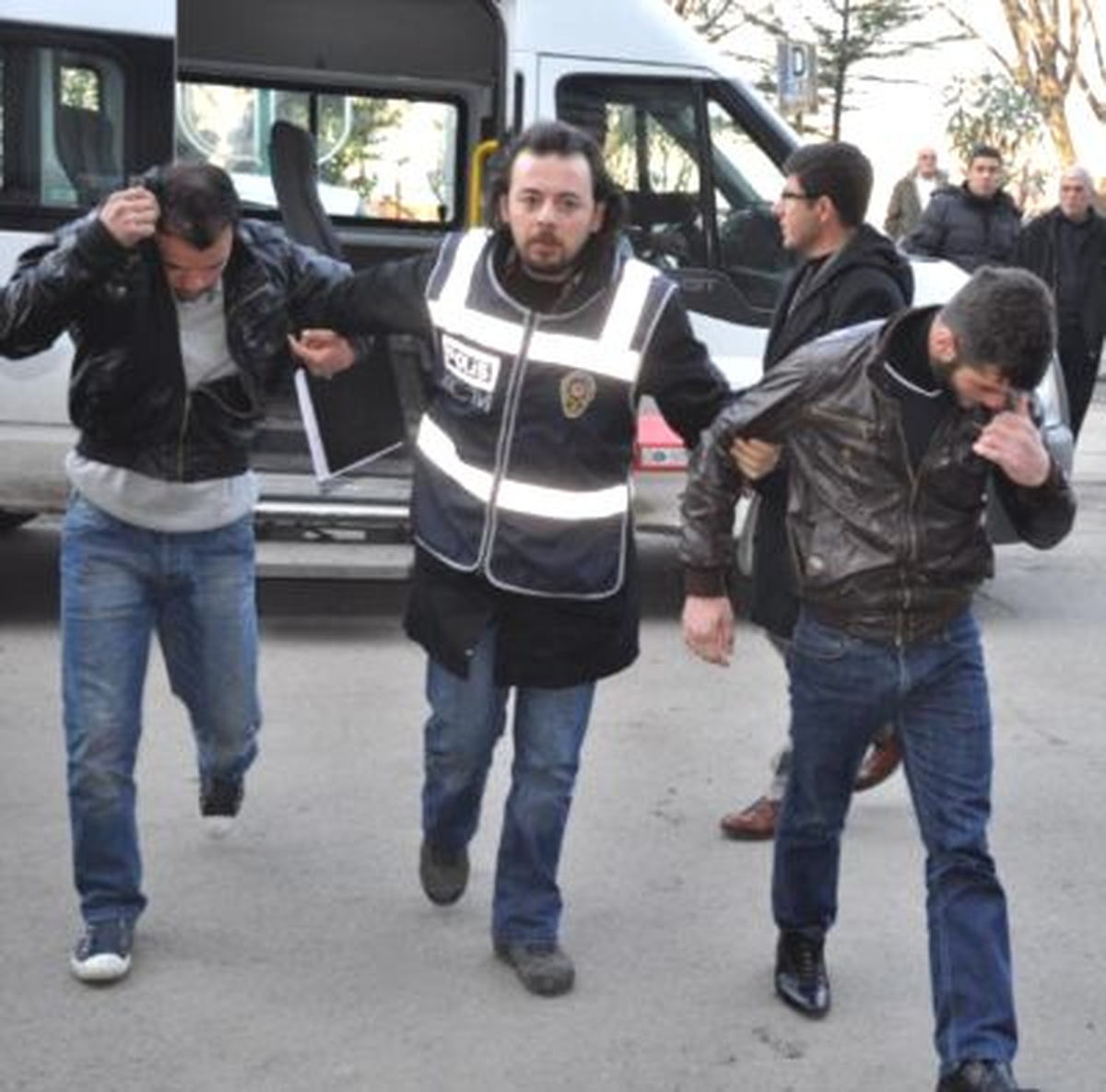 Zonguldak\'ta Uyuşturucu Operasyonu: 12 Gözaltı