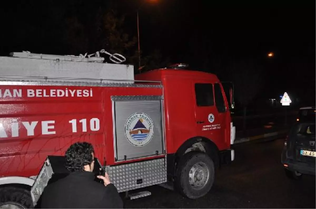 Adıyaman\'da İşyeri ve Otomobil Kunaklandı