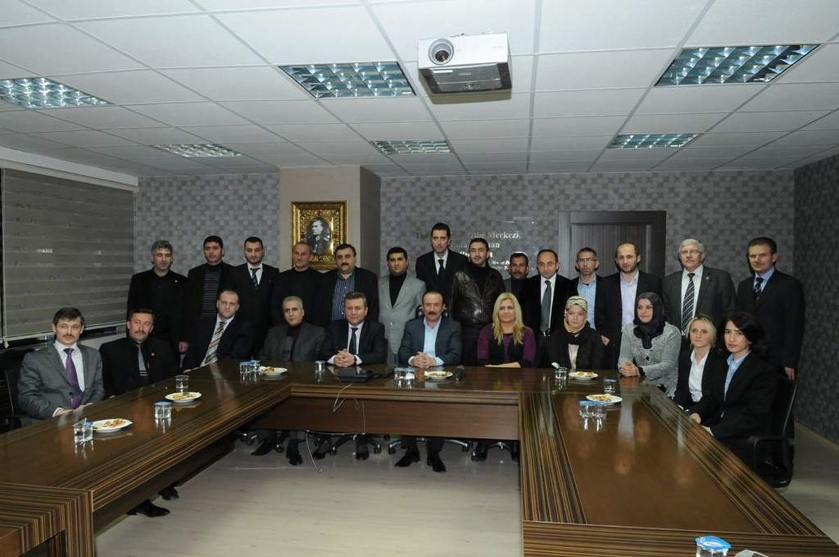 AK Parti İzmit İlçe Teşkilatı, Nevzat Doğan\'ı Ziyaret Etti