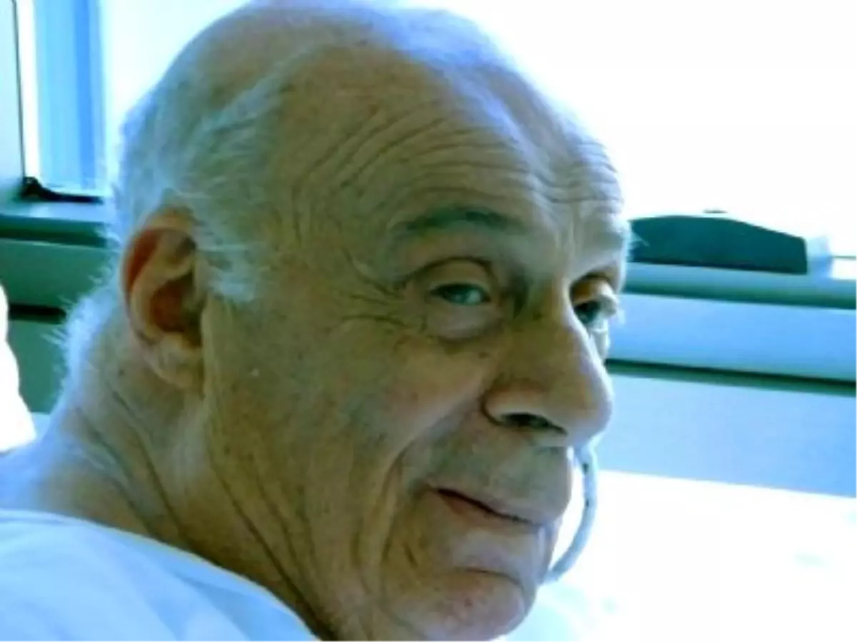 Denktaş Eşiyle Konuştu