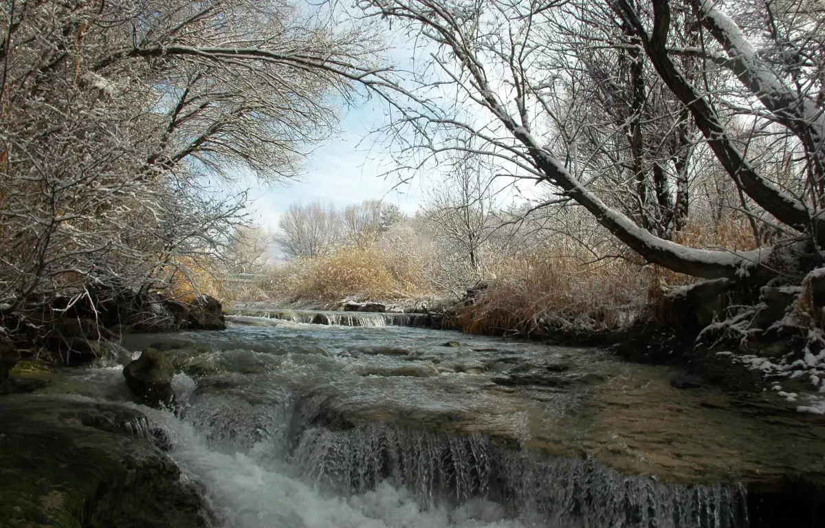 Edremit\'te Seyrine Doyulmayan Kar Manzaraları