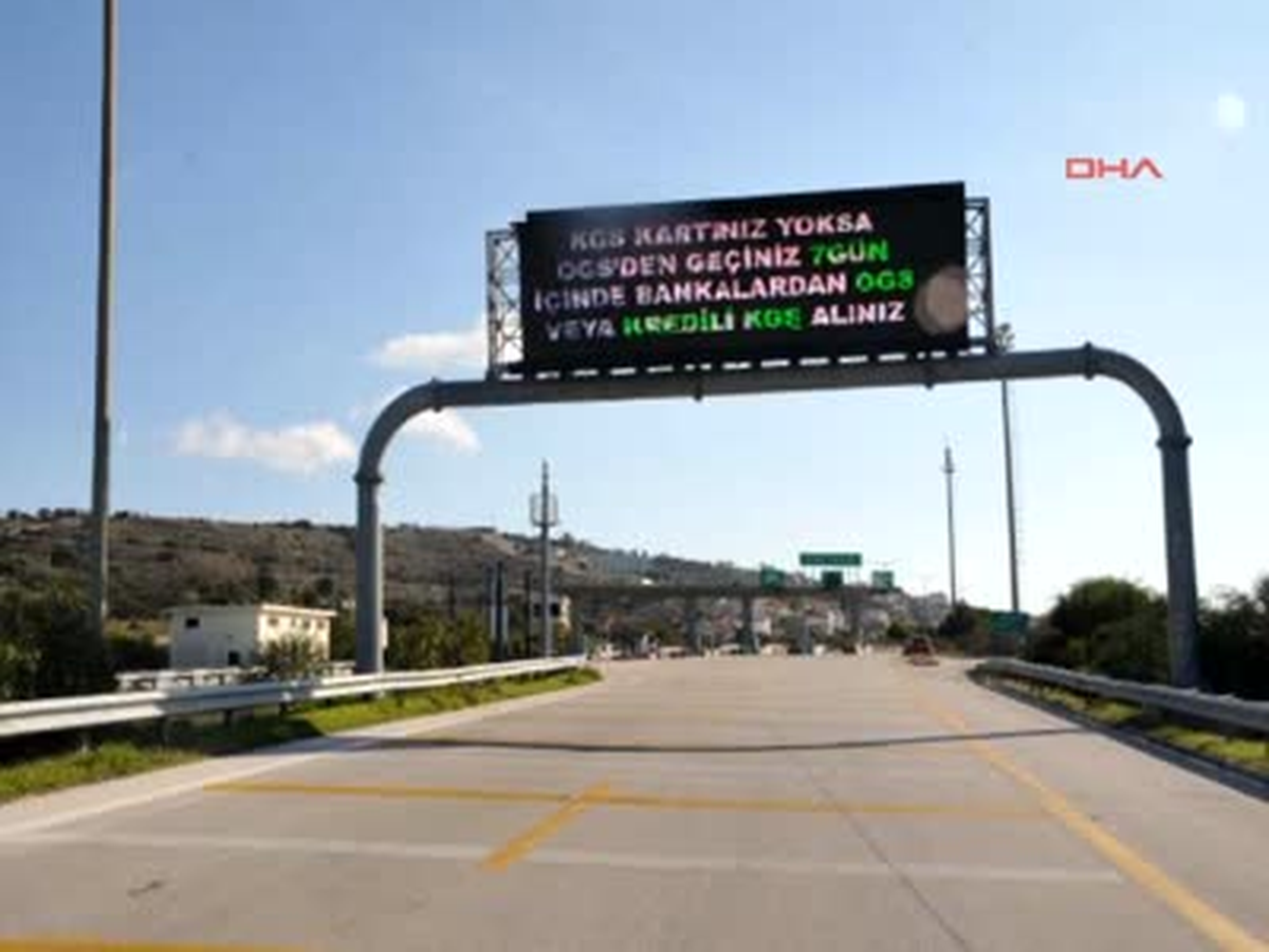 Çeşme Otoyolu\'nda Toprağa Gömülü Patlayıcı Bulundu
