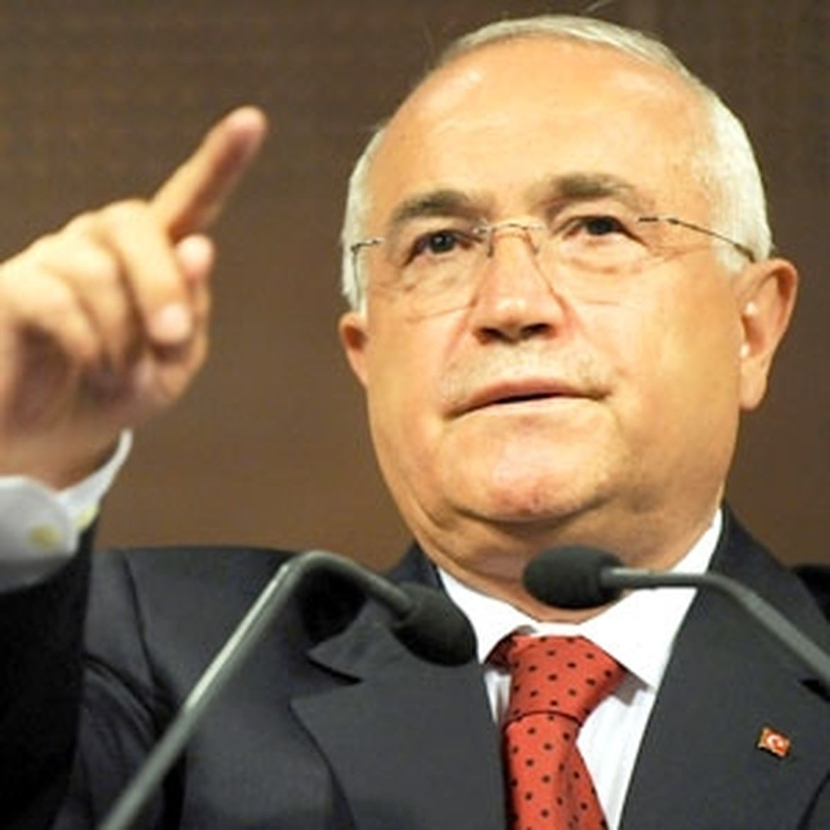 Çiçek, Fransa Senato Başkanı Bel\'e Mektup Gönderdi