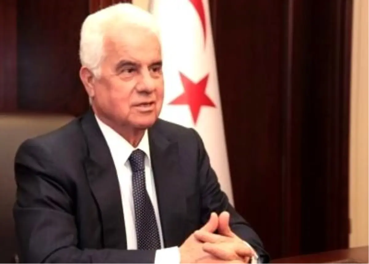 Cumhurbaşkanı Eroğlu, Denktaş\'ı Ziyaret Etti