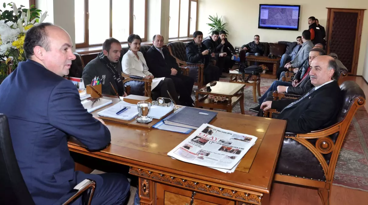 Gazeteciler Bowling Turnuvasında Stres Attı