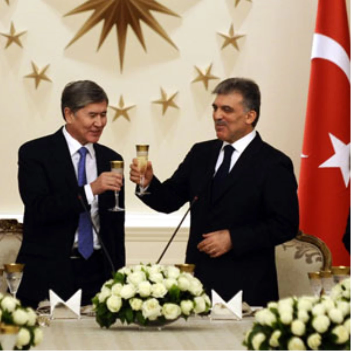 Gül Çiftinden Atambayev Çifti Onuruna Yemek