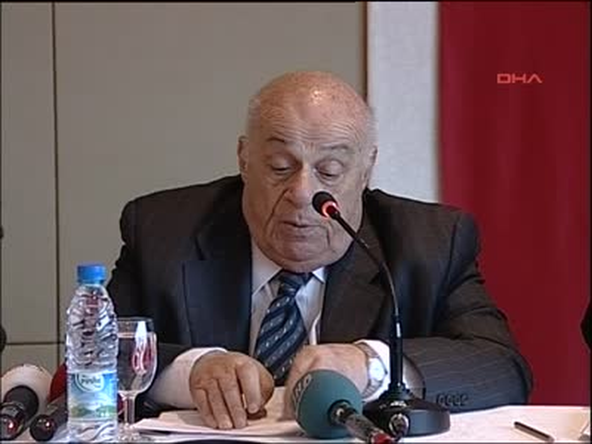 ) KKTC Kurucu Cumhurbaşkanı Rauf Denktaş Hayatını Kaybetti