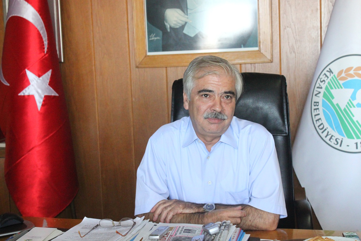 Mehmet Özcan'ın Yerine, İlhan Boz Vekalet Ediyor.